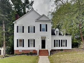 Building Photo - 180 Riverbirch Dr SE