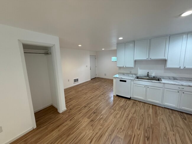 Foto del edificio - 16420 6th Ave W