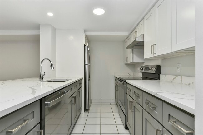 Building Photo - 97 Appleton St