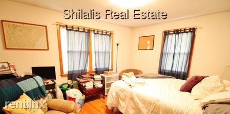 Building Photo - 2 br, 1 bath  - 52 Quirk St