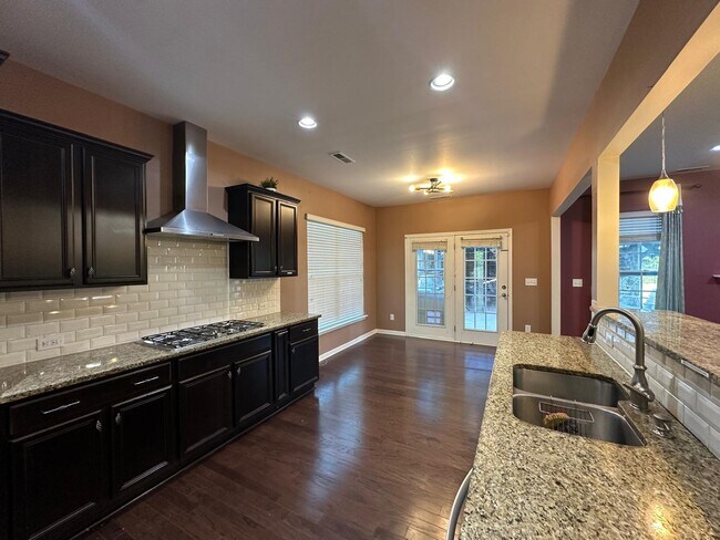 Foto del edificio - 10669 Sky Chase Ave NW