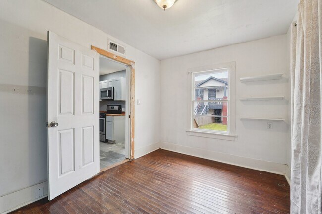 Building Photo - 5224 Bernardo De Galvez Ave