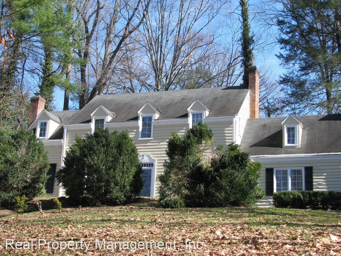 Primary Photo - 3 br, 2.5 bath House - 1313 Hilltop Rd