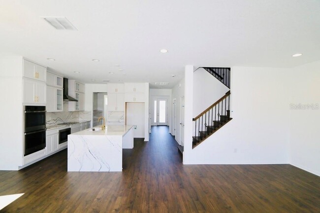 Building Photo - 10835 Sundrift Dr