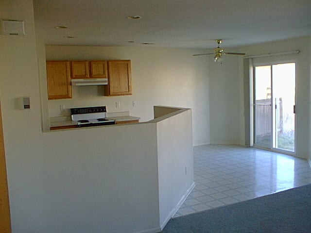 Building Photo - Spacious Two Story Home