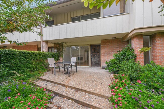 Foto del edificio - 6320 Crab Orchard Rd