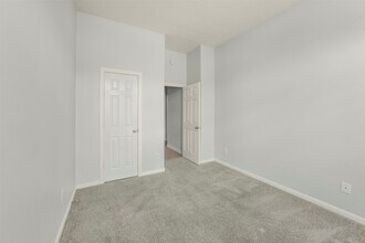 Building Photo - 15911 Pleasant Green Cir