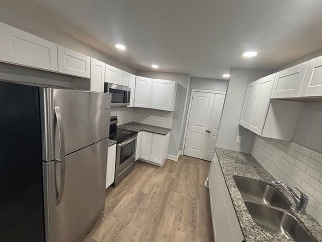 Building Photo - Knoxville 37920 - 3 bedroom 2 bath - call Howard Grower 865-705-0969