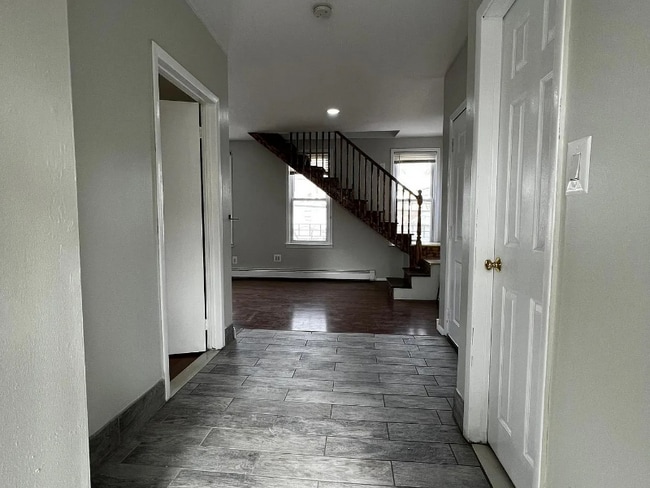 Building Photo - 145 Lake Ave