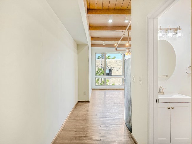 Photo - 3554 Sepviva St Apartment