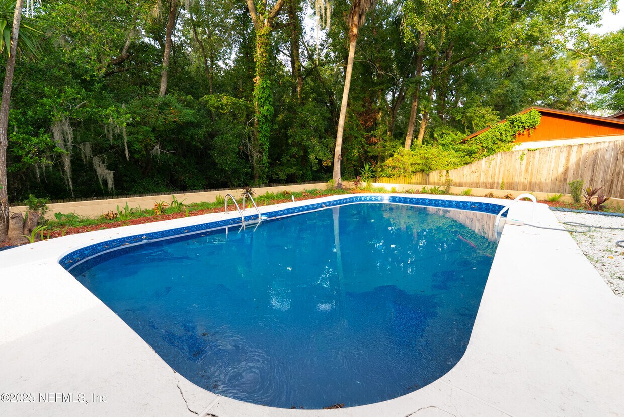 Primary Photo - 8717 Pinon Dr