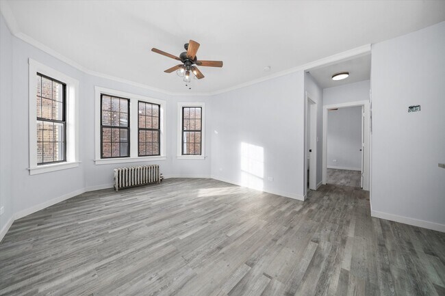 Building Photo - 6128 S Ingleside Ave
