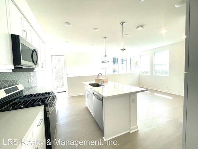 Building Photo - 2 br, 2 bath House - 11052 Luminate Drive