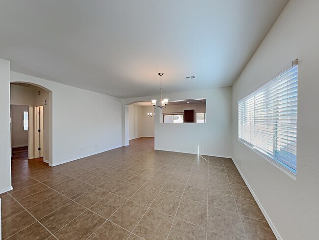 Foto del edificio - 868 Basswood Ave