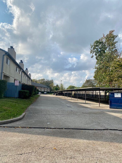 Foto del edificio - 8370 Jorine Dr