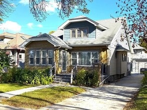 Building Photo - 3006 N Buffum St