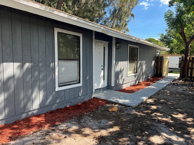 Foto del edificio - 500 NE 34th St