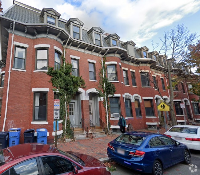 Building Photo - 183 Harvard St