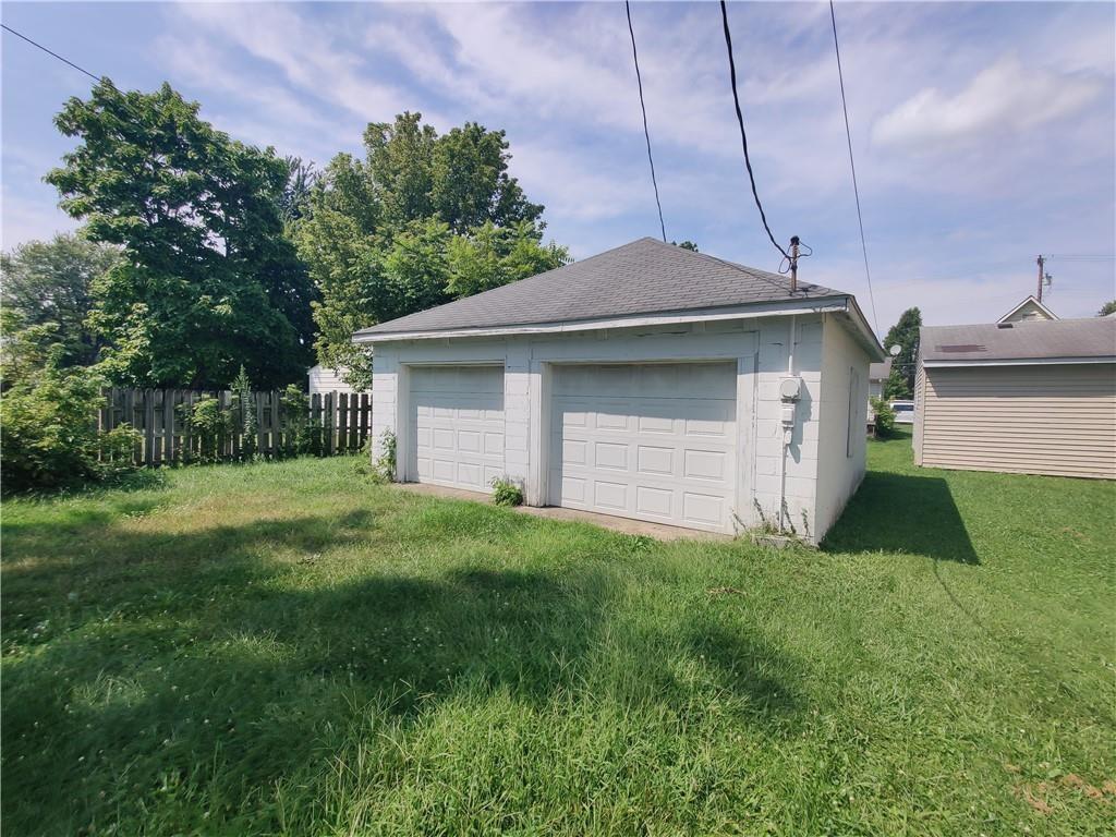 425 W Hendricks St, Shelbyville, IN 46176 House Rental in Shelbyville