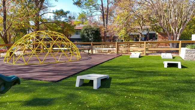 Foto del edificio - Cadence at Bluff Park
