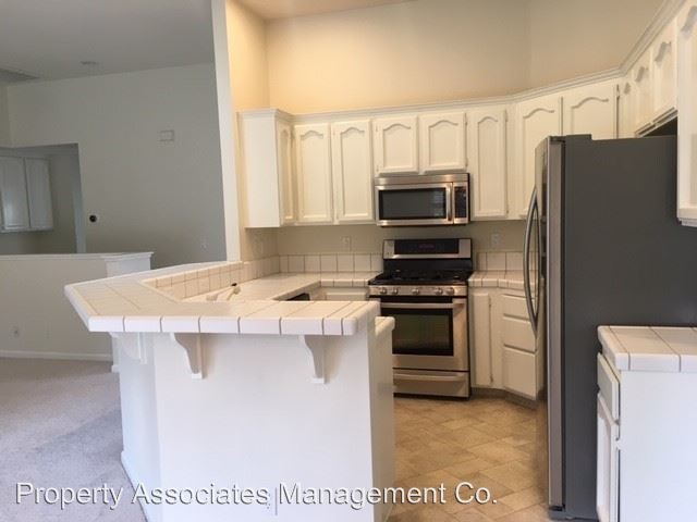 Foto del edificio - 3 br, 2 bath House - 151 Holbrooke Dr.