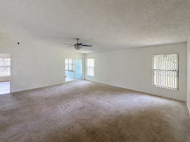 Photo - 3 bedroom, pet friendly home!