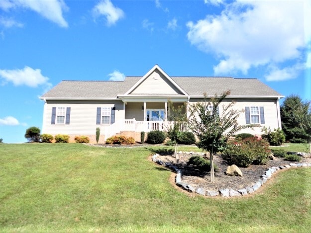 Building Photo - 123 Pen Ct