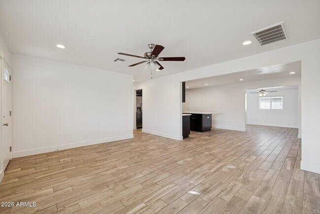 Foto del edificio - 1016 S Siesta Ln