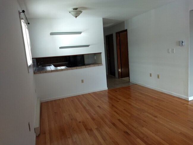 Dining Area - 1455 Bryn Mawr St
