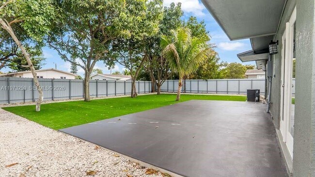 Foto del edificio - 630 SW 28th Dr