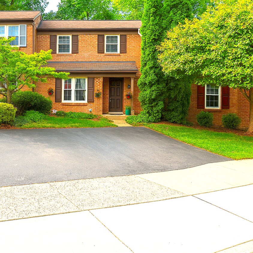 Beautiful updated 3-bedroom 1.5 bath townh... - Beautiful updated 3-bedroom 1.5 bath townh...