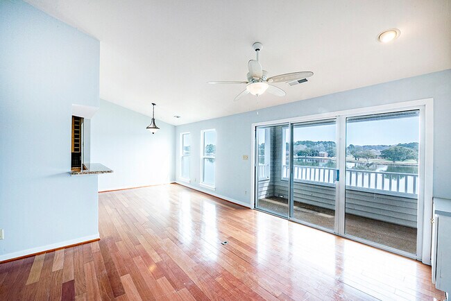 Foto del edificio - 222 Dockside Dr