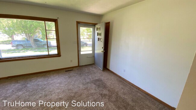 Building Photo - 3 br, 1 bath Apartment - 1103 Park Drive