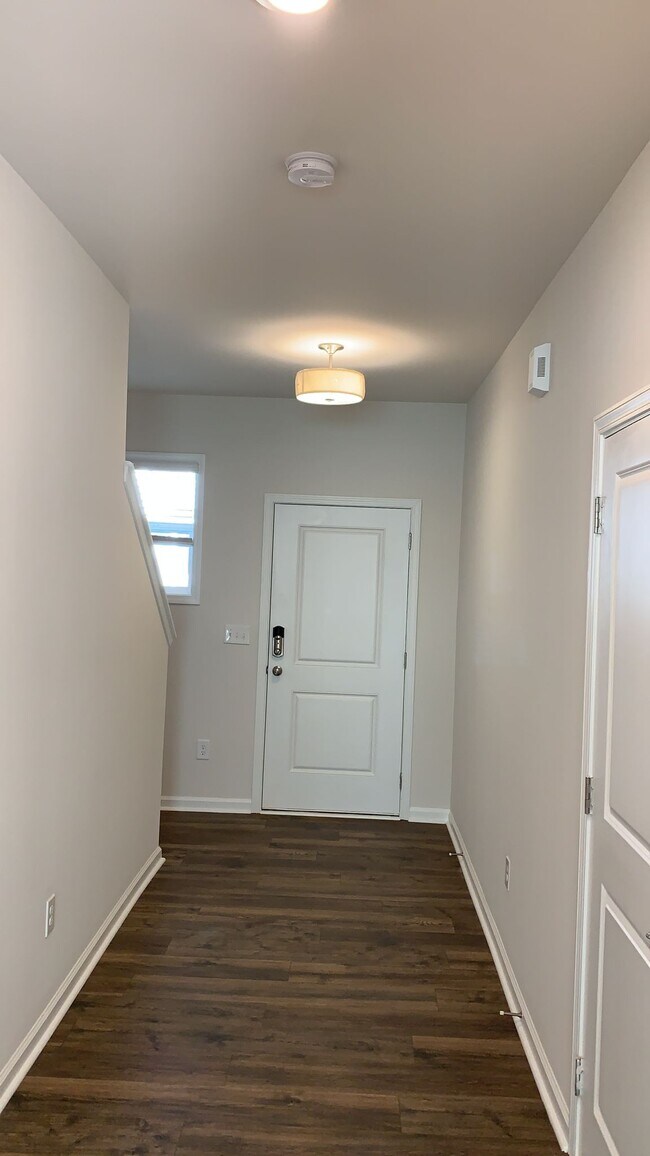 Foto del edificio - 153 Clingstone Trl