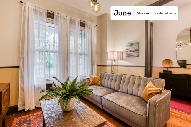Foto del edificio - Room in Shared 4 bed/2 bath home