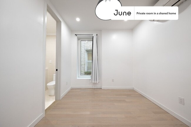 Building Photo - Room in Shared 4 bed/2 bath home