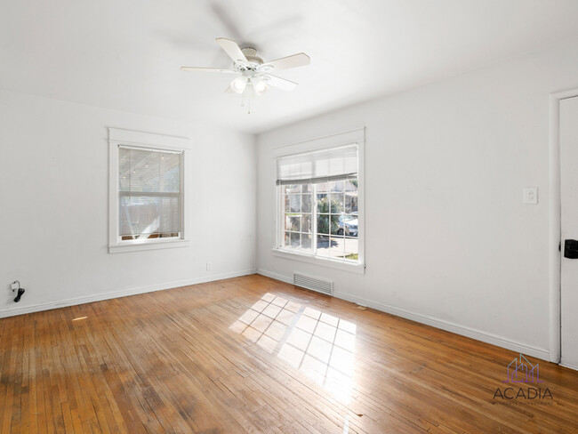 Building Photo - Adorable brick house in Provo!