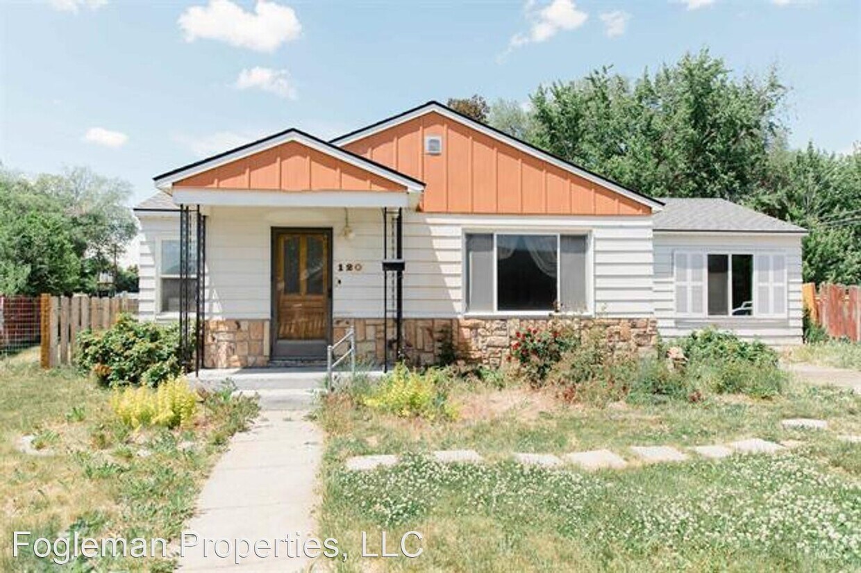 120 Mountain View Dr, Mountain Home, ID 83647 House Rental in