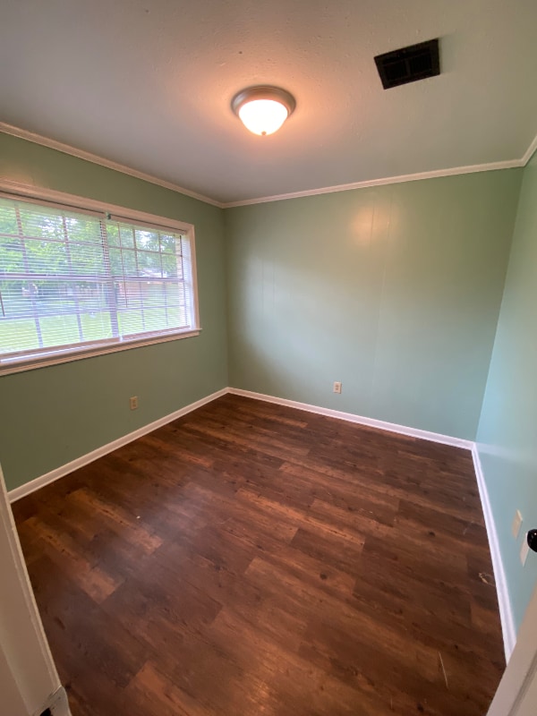 Building Photo - 125 N Loop St