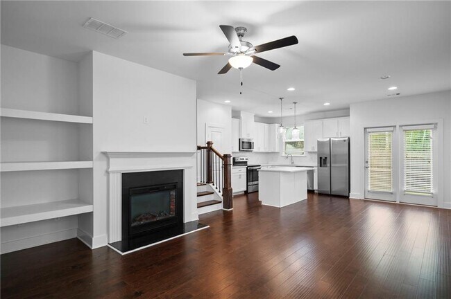 Foto del edificio - 6329 Princeton Ridge Dr