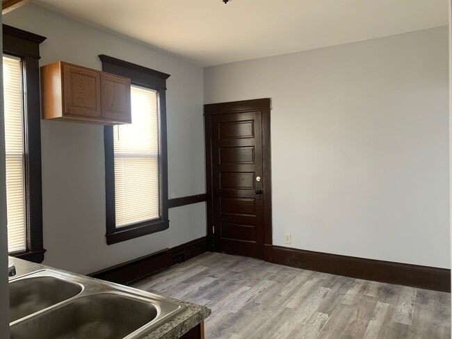 Building Photo - 138 Maria Ave