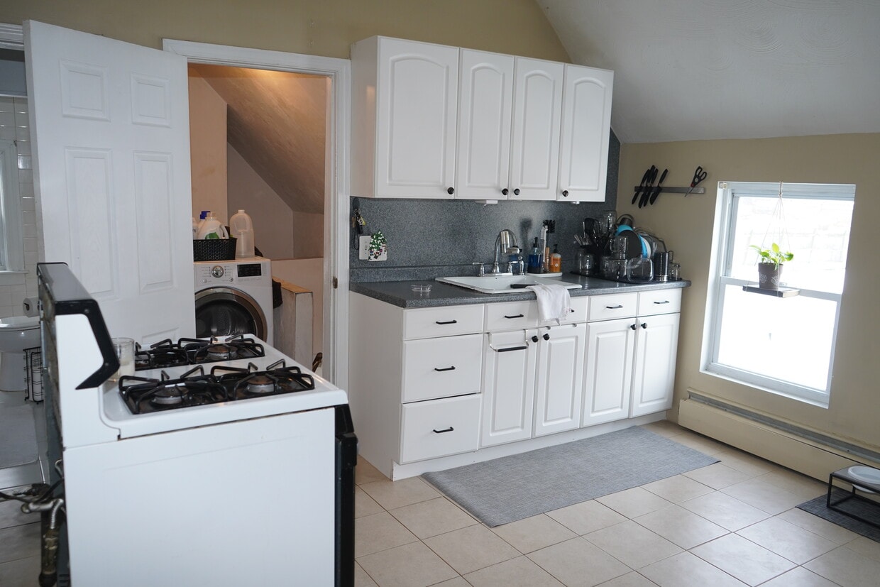 Photo - 1 Dean St (Cranston, RI)