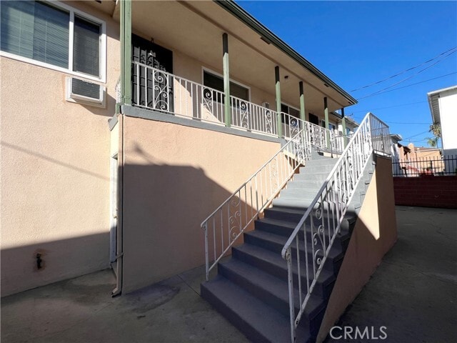 Foto del edificio - 6345 Templeton St