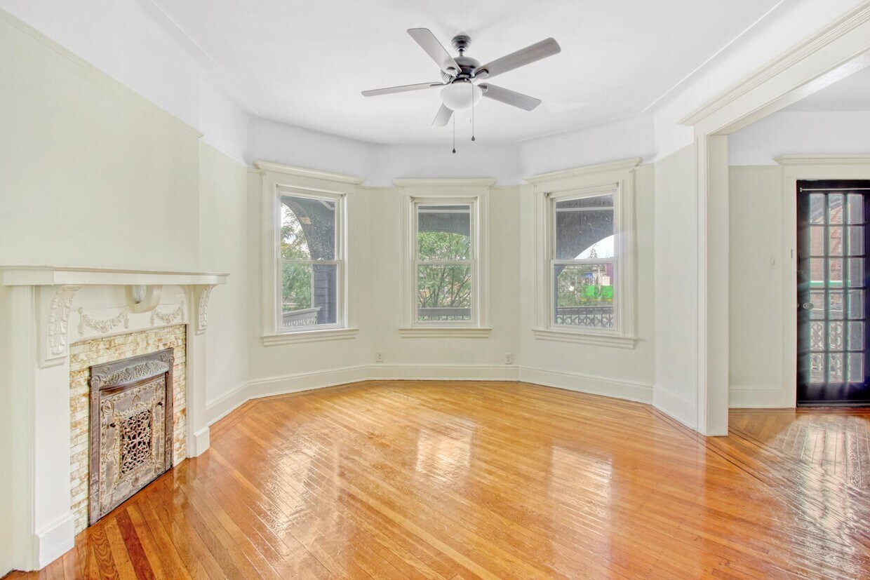 918 Ditmas Ave Unit 2, Brooklyn, NY 11218 Apartment for Rent in