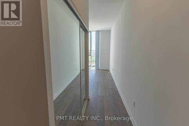 Building Photo - 60-360 Honeycrisp Cres