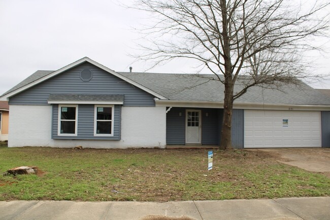 Building Photo - 3374 Brownbark Dr