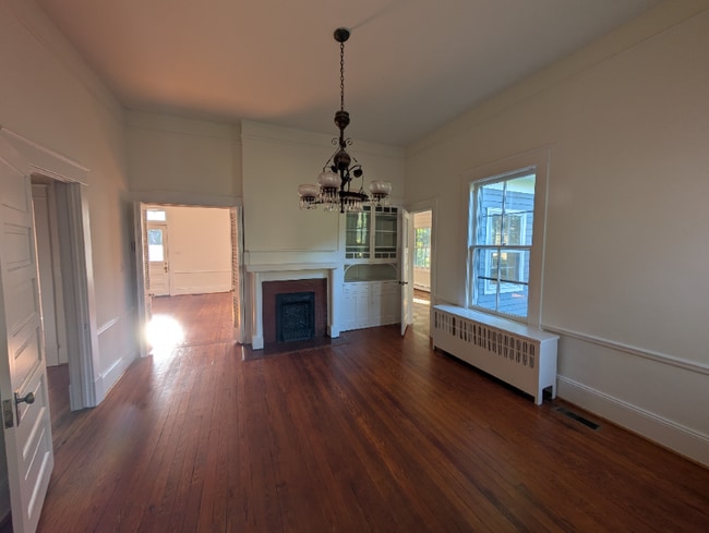 Foto del edificio - 809 Simpson St