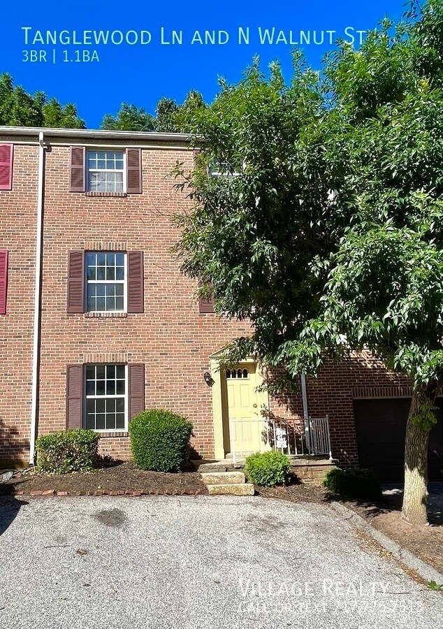 Building Photo - Spacious 3-BR Townhome in Dallastown Schoo...