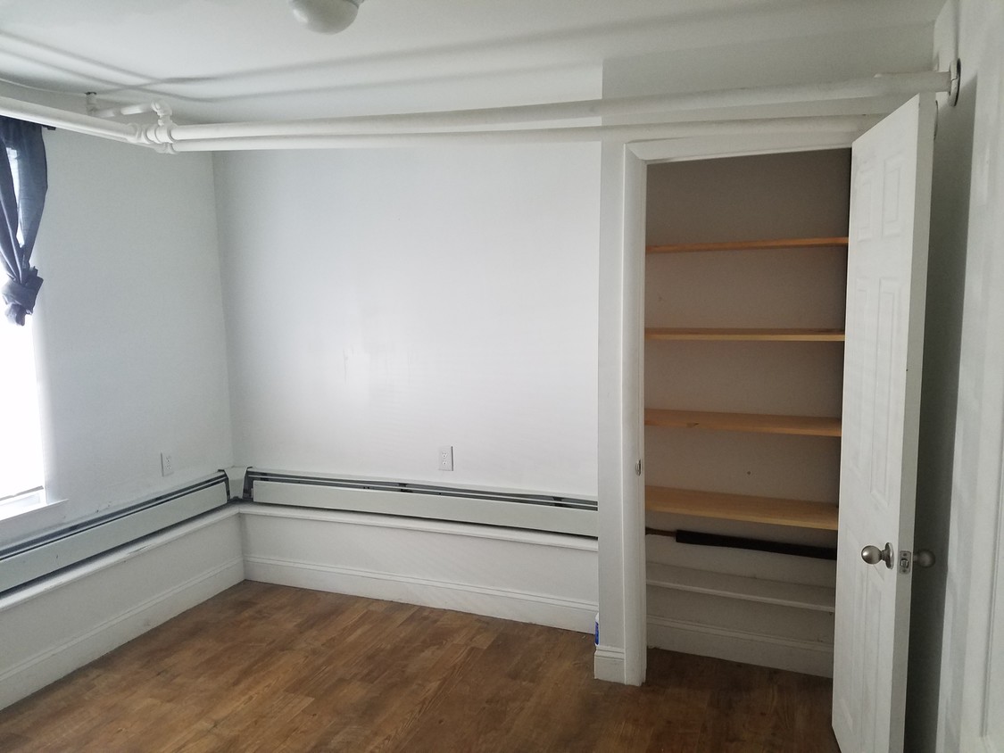 Foto principal - 129 N Oxford Ave