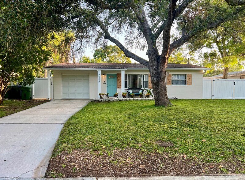 Foto principal - 3209 W Wallace Ave